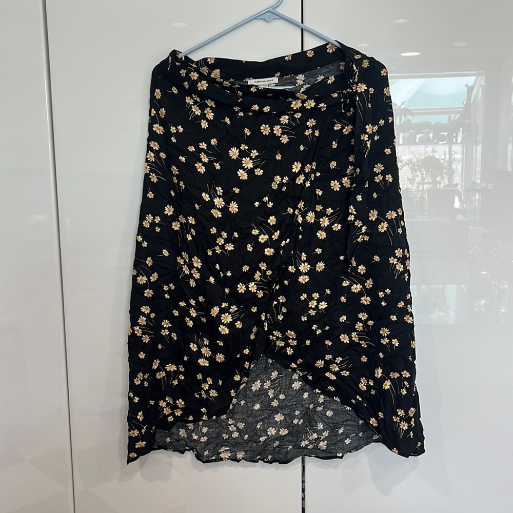 NWT AE WRAP FRONT SKIRT